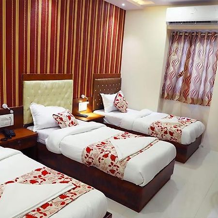 Hotel Golden Hayyath Inn مومباي المظهر الخارجي الصورة