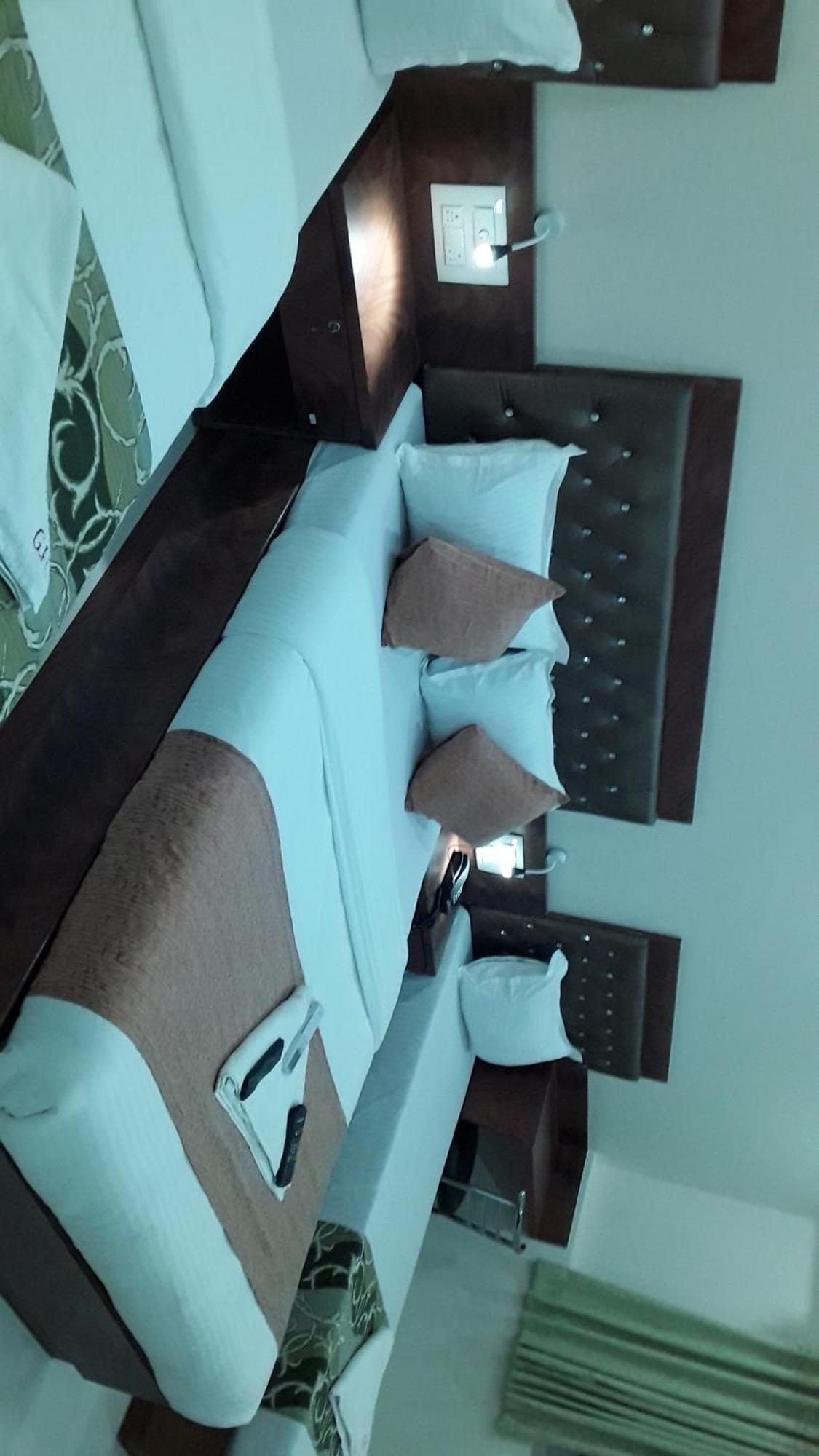 Hotel Golden Hayyath Inn مومباي المظهر الخارجي الصورة