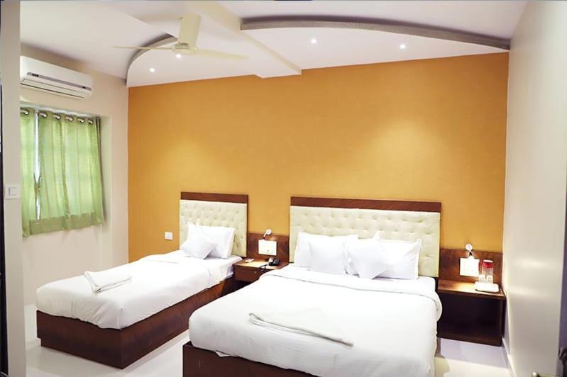 Hotel Golden Hayyath Inn مومباي المظهر الخارجي الصورة