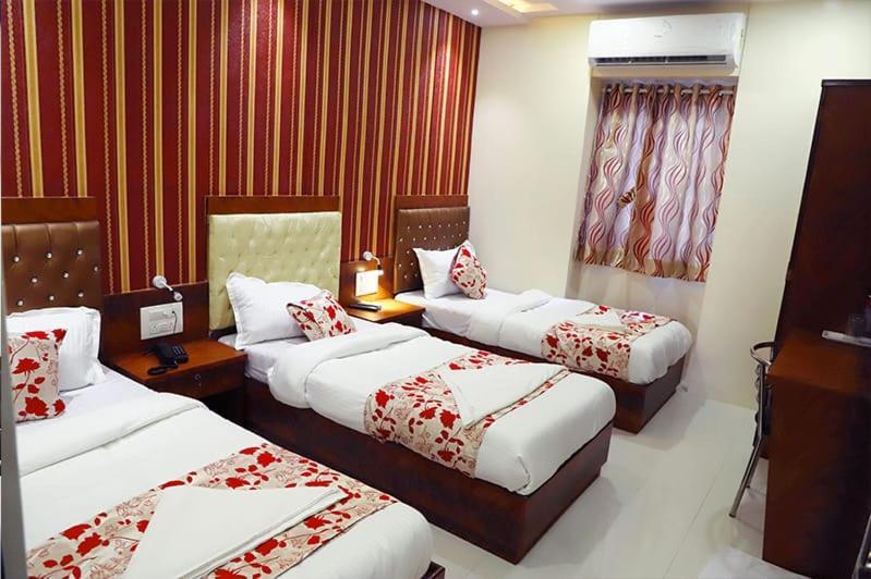 Hotel Golden Hayyath Inn مومباي المظهر الخارجي الصورة